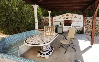 Amplia villa con apartamento de invitados a poca distancia del centro de Altea la Vella.